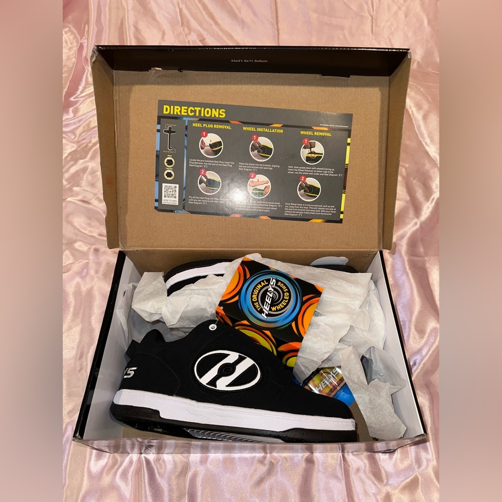 Brand new Heelys